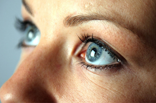 Image depicting clear vision after successful eye treatment at Kenia Eye Hospital