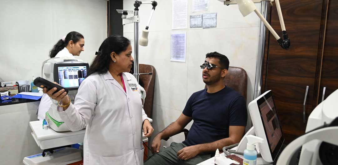 Image showing comprehensive eye examination procedure at Kenia Eye Hospital