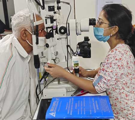 Image showing patient participation and voting for best eye care services at Kenia Eye Hospital